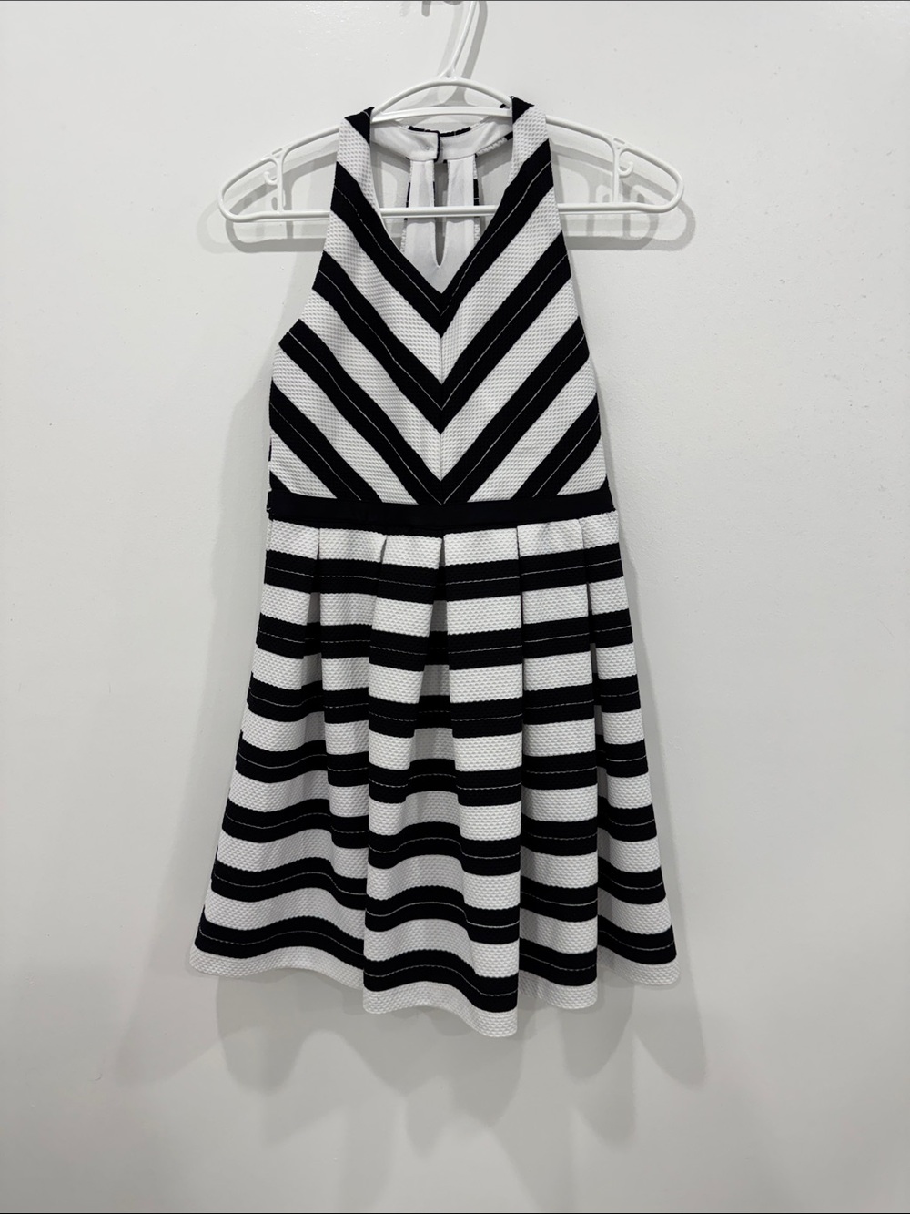 Dex Striped Halter Dress Kids Size 12 Black White Excellent Fit & Flare Chevron